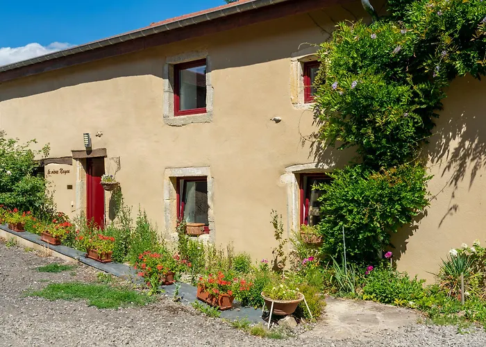 Le Vieux Nayeu Penzion Raville